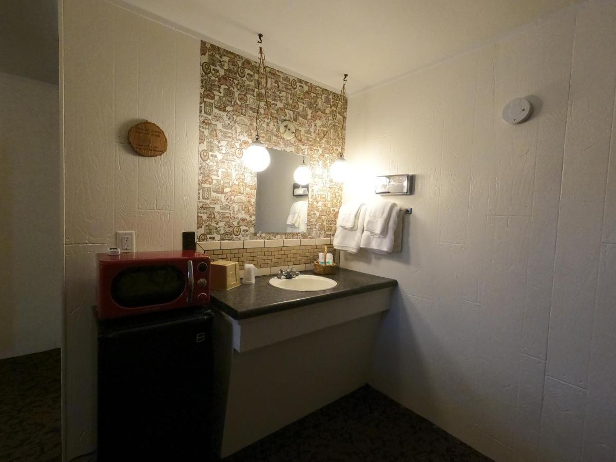 Bell'S Motor Lodge Motel - 스피어피쉬 외부 사진